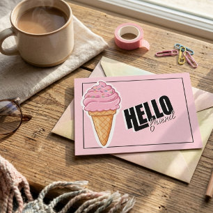 Süße rosa Eiscreme-Tüte-Typografie Hallo Freund Feiertagspostkarte