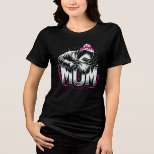 Süße rosa Mama-Schweißerin beim Zünden eines Licht Tri-Blend Shirt
