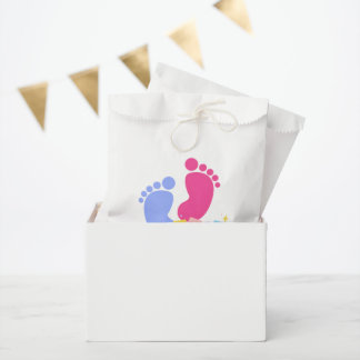 Süße rosa und blaue Babyfußabdrücke Geschlechtsent Geschenktütchen
