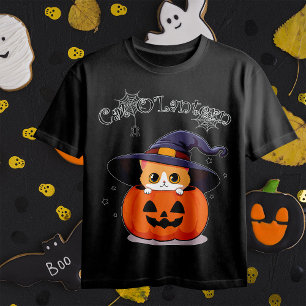 Süße rote Katzenhexe in Halloween-Kürbislaterne T-Shirt
