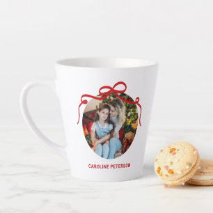 Süße rote Koketten-Schleifenband-Geschenk mit indi Milchtasse
