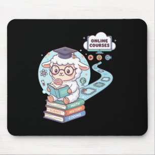 Süße Schaf-Figur lernt Online-Kurse Mousepad