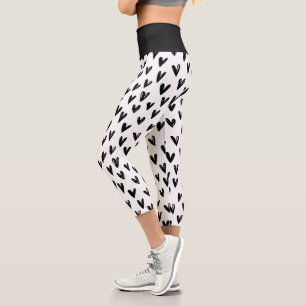 Süße Schwarz-Weiß-Doodle-Herzen Capri Leggings