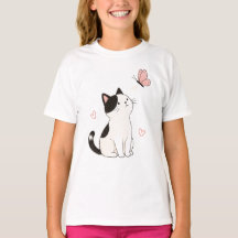 Süße Schwarz-Weiß-Katze mit rosa Schmetterling
