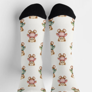 Süße Socken mit Weihnachts-Teddybär in Pullovern