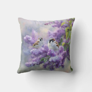 Süße Spatzen auf einem Wurfkissen mit Fliederblume Kissen