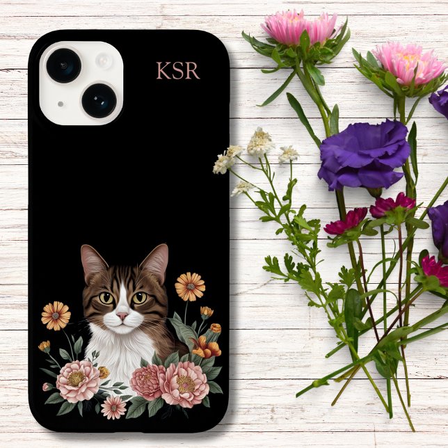 Süße Tabby-Katze mit Blumen  Case-Mate iPhone 14 Hülle (Von Creator hochgeladen)
