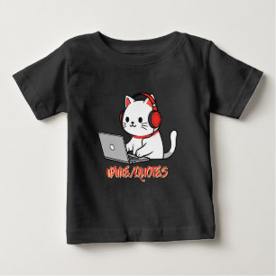 Süße weiße Katze mit roten Kopfhörern Laptop Baby T-shirt