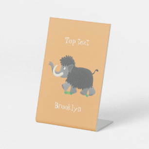 Süße wollige Mammut-Cartoon-Illustration Sockelschild