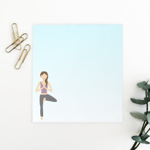 Süße Yogafrau in der Baumpose Illustration Notizblock