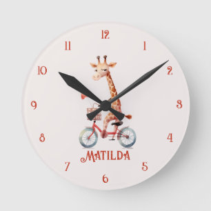 Süße Zirkusgiraffe auf einem Fahrrad - Wanduhr für