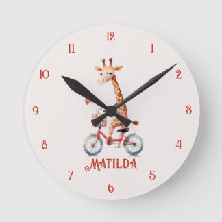 Süße Zirkusgiraffe auf einem Fahrrad - Wanduhr für