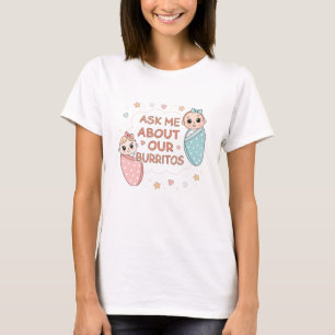 Süße Zwilling-Baby-Burrito-Ankündigung-Illustratio T-Shirt