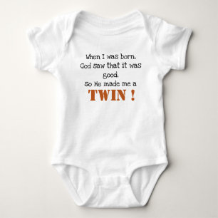Süße Zwillinge sagen Baby-Body Baby Strampler