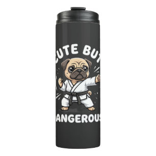 Süßer aber gefährlicher Pug-Hund Karate Thermosbecher