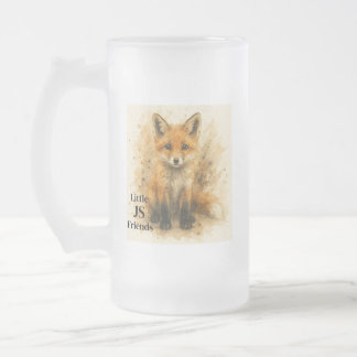 Süßer Babyfuchs mit schwarzen Stiefeln und weißem Mattglas Bierglas