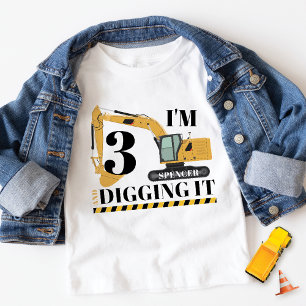 Süßer Bagger-LKW zur 3. Geburtstagsfeier Kleinkind T-shirt
