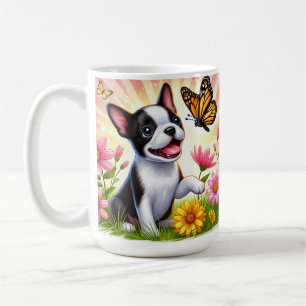 Süßer Boston-Terrier-Welpe spielt mit Schmetterlin Kaffeetasse