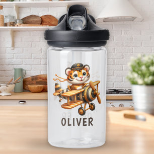 Süßer fliegender Tiger-Junge in einem Flugzeug Trinkflasche