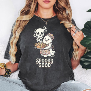 Süßer Geist backt gruselig gutes Halloween T-Shirt