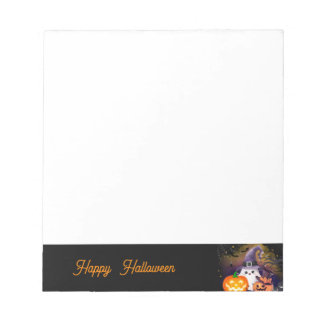 Süßer Halloween-Geist mit Hexenhut und Kürbissen Notizblock
