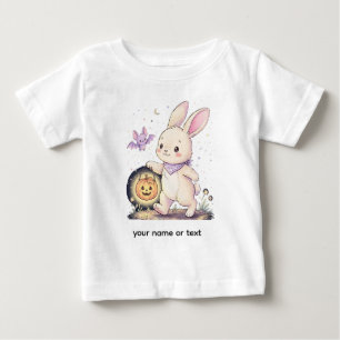 Süßer Halloween-Hase mit Kürbislaterne und Flederm Baby T-shirt