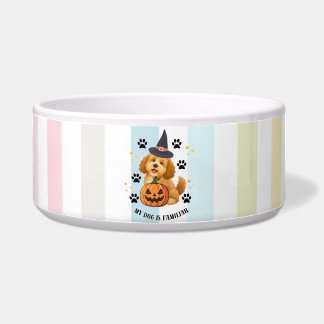 Süßer Halloween-Pudel-Hexer mit Kürbis Napf