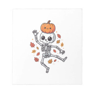 Süßer Halloween tanzender Skelett mit Kürbiskopf Notizblock