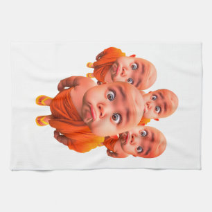 Süßer junger Mönch Minimalistische Orange Robe Geschirrtuch