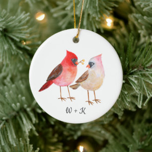 Süßer Kardinal, der einem Paar zu Weihnachten Gesc Keramik Ornament