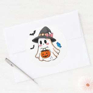 Süßer Kawaii-Halloween-Geist in Hexenhut mit Kürbi Runder Aufkleber