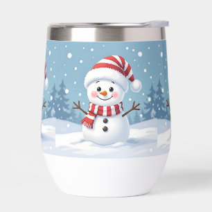 Süßer kleiner Schneemann mit Schal und Hut