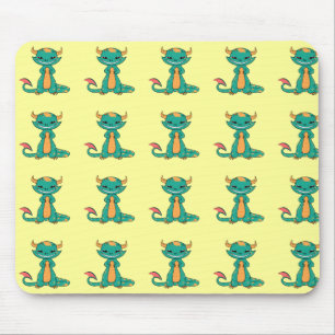 Süßer mythischer Drache lächelnd Mousepad