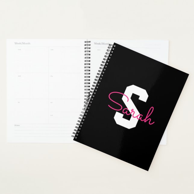 Süßer Name & Monogramm | Schwarz Weiß & Rosa Planer (Anzeige)