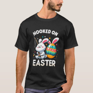 Süßer Osterhase fischt nach Ostereiern Lustiger Fe T-Shirt