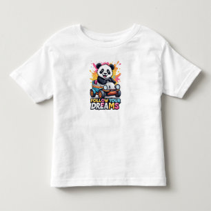 Süßer Panda fährt Spielzeugauto mit farbenfrohen S Kleinkind T-shirt