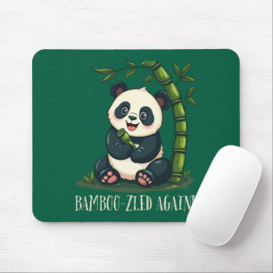 Süßer Panda umarmt Bambus, niedliche Cartoon-Grün Mousepad