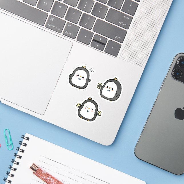 Süßer Pinguin Kawaii Aufkleber Set (Laptop mit iPhone)