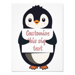 Süßer Pinguin mit einem Schild für personalisierte