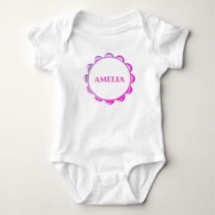 Süßer Rosa-Rahmen-Body für Baby Mädchen mit Namen Strampler