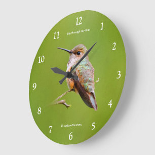 Süßer Rostroter Kolibri auf Kalifornischem Flieder Große Wanduhr