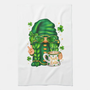 Süßer St. Patrick's Day Gnom, der Kaffee trinkt Geschirrtuch