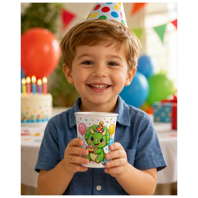 Süßer Triceratops Geburtstag Pappbecher (Von Creator hochgeladen)