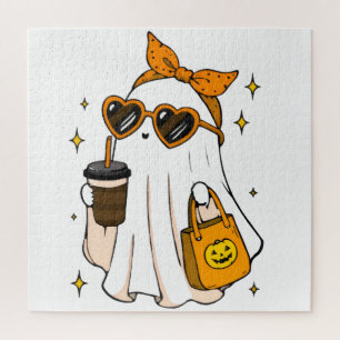 Süßer unheimlicher Saison-Geist mit Eiskaffee und
