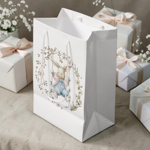 Süßer Vintage-Hase im Schaukel-Baby-Taufe Mittlere Geschenktüte
