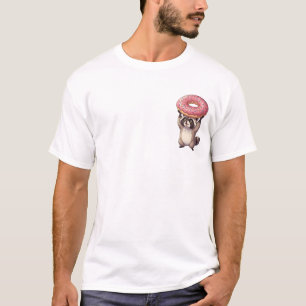 Süßer Waschbär hebt riesigen rosa glasierten Donut T-Shirt