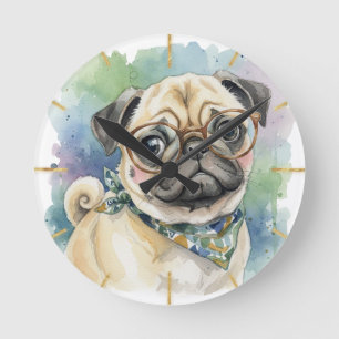 Süßer Wasserfarben-Mops mit Brille Runde Wanduhr
