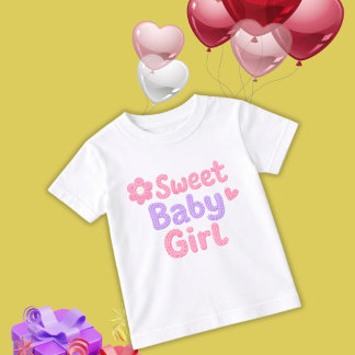 Süßes, dick gestricktes, beschriftetes T-Shirt für