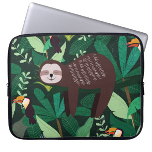 Süßes Faultier in grünem tropischem Illustrationsm Laptopschutzhülle
