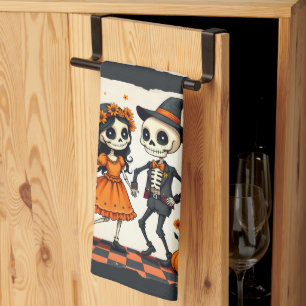 Süßes Halloween-Skelett-Paar in Orange Geschirrtuch